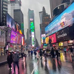 Meet your Posher, Ferraz